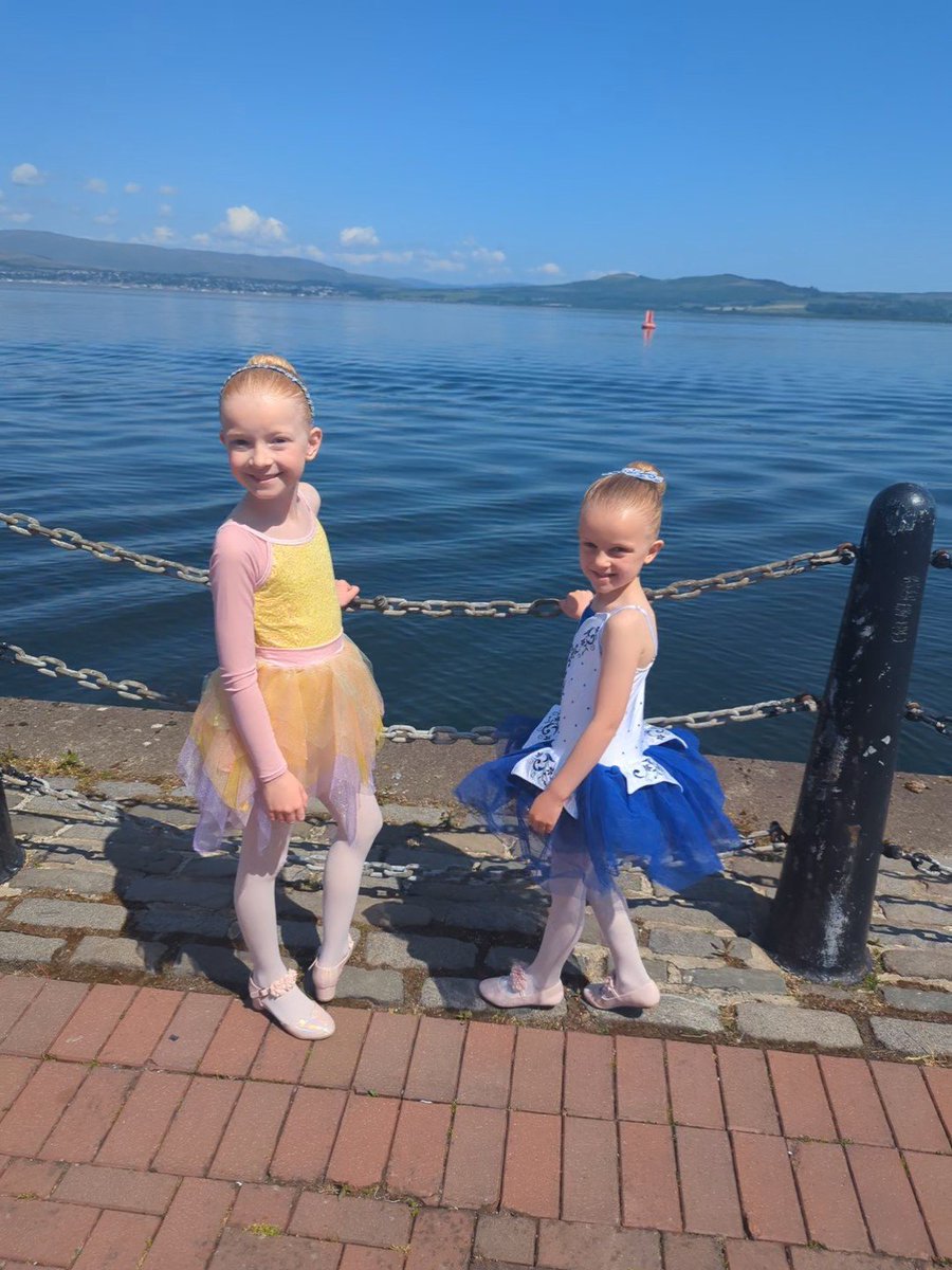 Brown276Maria's tweet photo. @StJohnsPG three nights of the EliteAcademyofDance summer show complete ✅. Well done to all the #StJohnsStars who took part, they were fantastic 🌟⭐💚! https://t.co/UZjudrMSTd