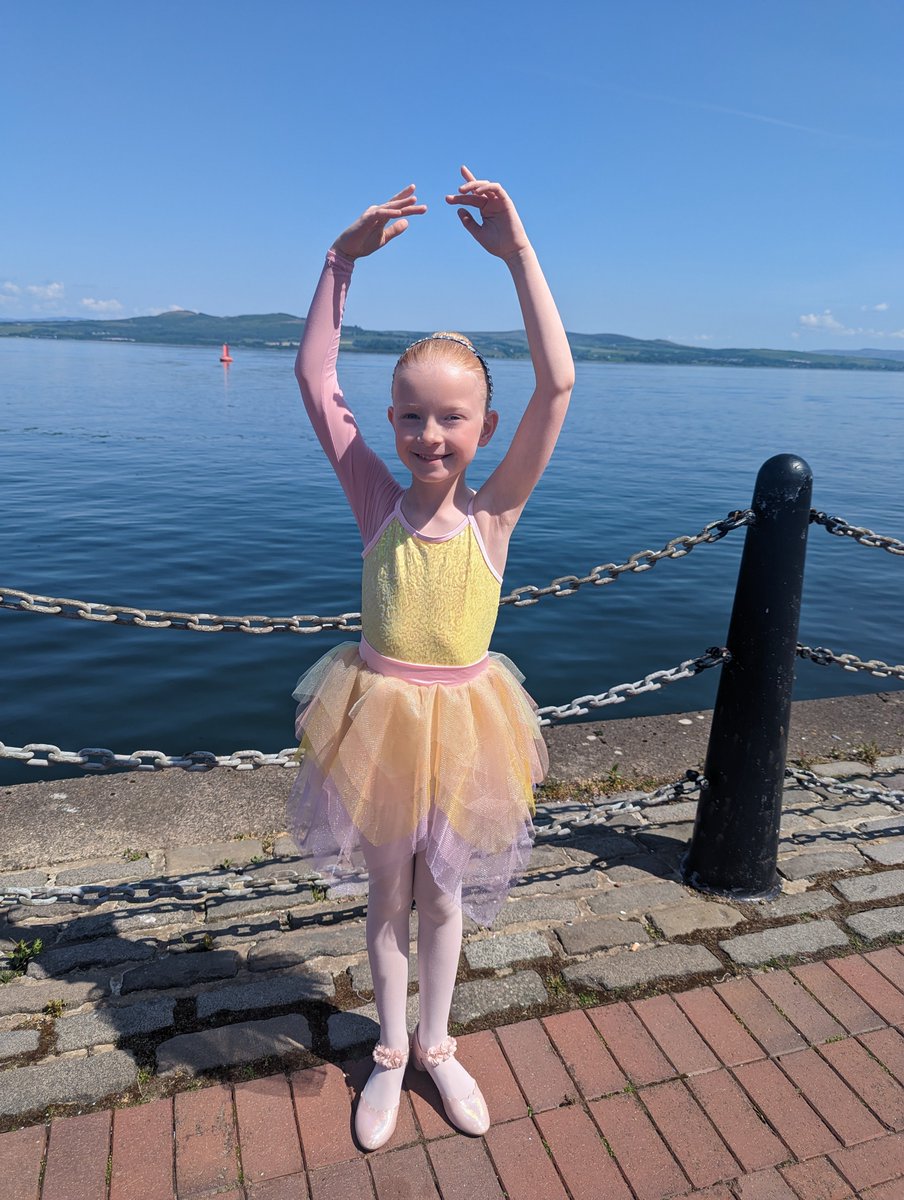 Brown276Maria's tweet photo. @StJohnsPG three nights of the EliteAcademyofDance summer show complete ✅. Well done to all the #StJohnsStars who took part, they were fantastic 🌟⭐💚! https://t.co/UZjudrMSTd