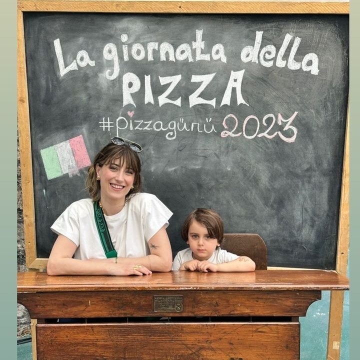 yazgitv's tweet photo. Fikooo🍕
@HazalKaya110 #Fikom https://t.co/fccXciXmhZ