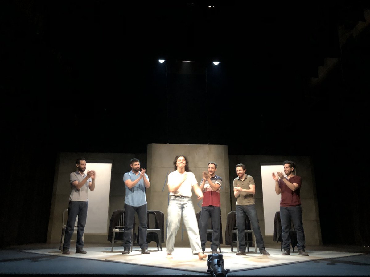 #Jauría Bien la dirección de Angelica Rogel y las actuaciones de @anasofihg <a href="/eduardotanus/">Eduardo Tanús</a> <a href="/rodrigovirago/">rodrigo virago</a> <a href="/RobertoBeck90/">Roberto Beck</a> <a href="/danielbrtn/">Daniel Bretón</a> y Antonio Peña