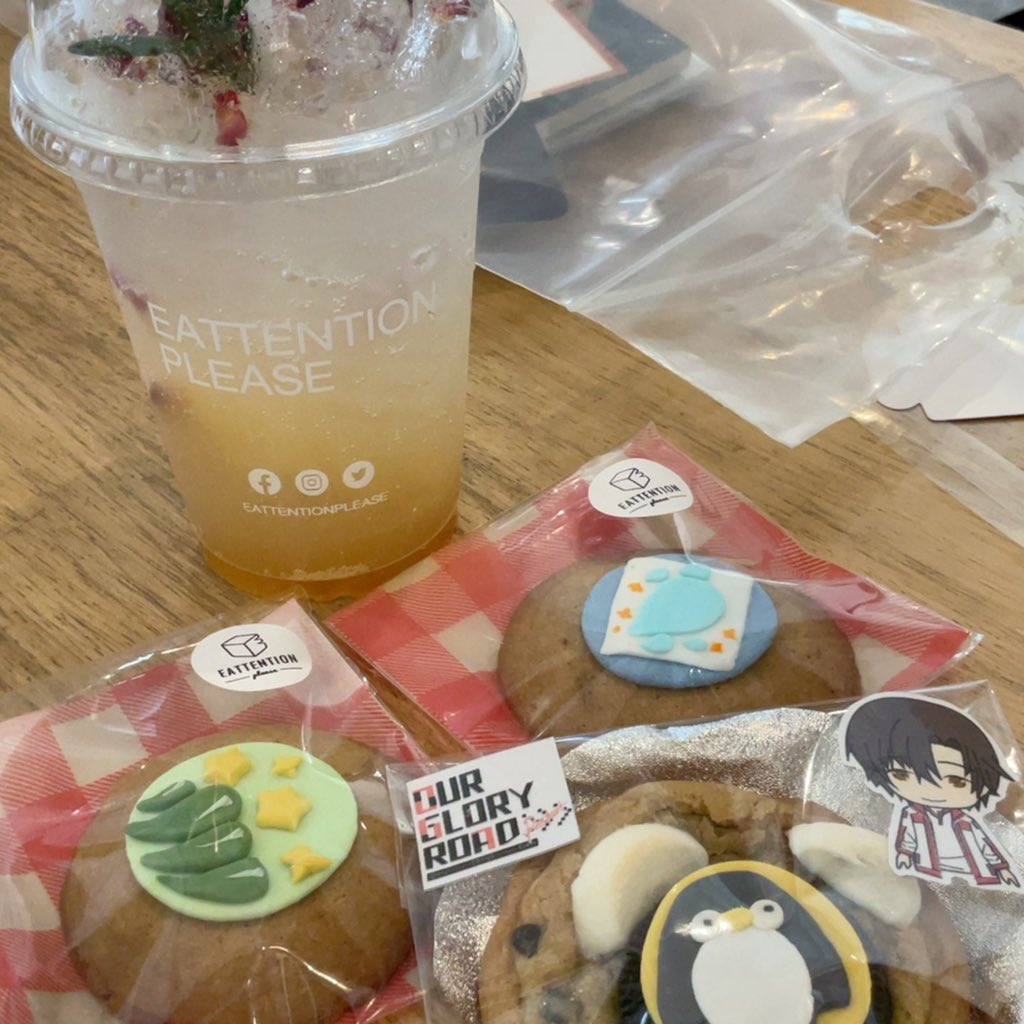 Tokkajaii_'s tweet photo. #GLORYRoadTH มาช้าแต่มานะ🥹 เป็นงานที่ได้ไปในเจอกับคนที่ชอบอะไรเหมือนๆกัน ฮีลใจมากๆ! ชั้น2ดาเมจทรัพย์แรงมาก ชั้น3ก็จอยกันมาก ส่วนเกมเปิดป้ายเจอไก่นี่พีคไม่ไหว555 ขอบคุณสตาฟและเซอร์เคิลสำหรับค.ทรงจำดีๆนะคะ🥺 กลอรี่เนี่ย ให้อ่านอีกสิบปีก็ไม่เบื่อจริงๆ🫶🏼✨ https://t.co/gUA37LiBKt