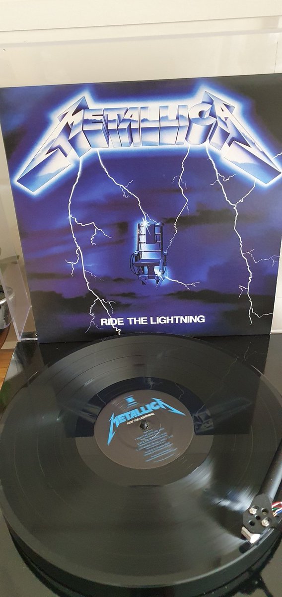 #NowSpinning #Metallica #RideTheLightning⚡️
#OldSchoolThrashMetal #vinylcollection
