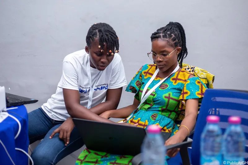 Discover the captivating world of AfroCuration, empowering young Africans to share knowledge in #ghlanguages through the vibrant and ever-evolving spaces of #Wikipédia edit-a-thons and workshops. Find out more here: okayafrica.com/ghana-afrocura…