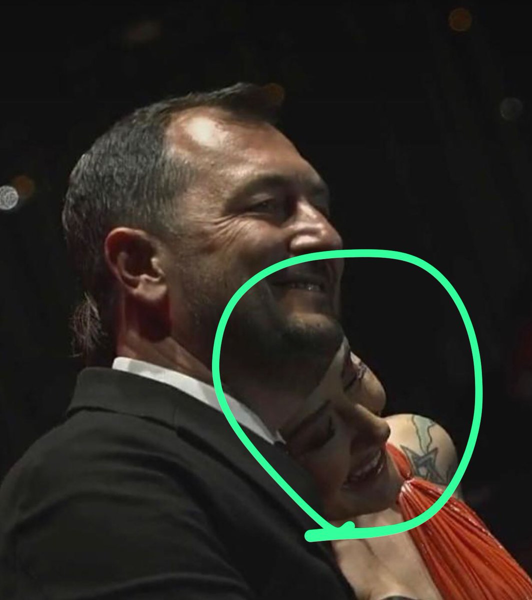 BrieflyHaber's tweet image. Demeyim, sabredeyim diyorum.
Fotoğraflara baktıkça delleniyorum.

Alay mı ediyorsun kardeşim ?

Defolup git Ak Parti&apos;den

İSTİFA ET @CuneyttYuksell 

#CüneytYükselKovulsun

@Turan_Ordusu53