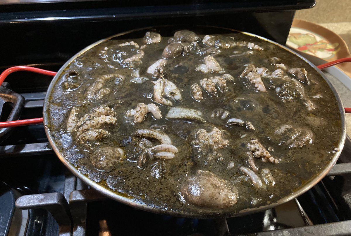 When you misjudge the amount of seafood you're adding to the Paella Negra so now you're just praying the Bomba rice does its job in the next 10 minutes 😳😳 #SuckItUp