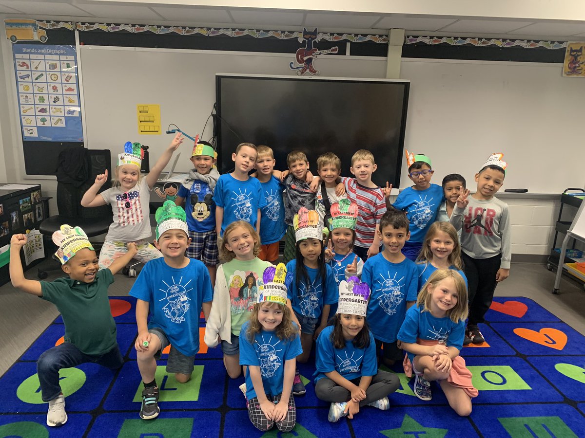 SlusherKinder's tweet photo. Have a safe and fun summer, Dragons! 🐉 ☀️ https://t.co/lVgXr1uX3J