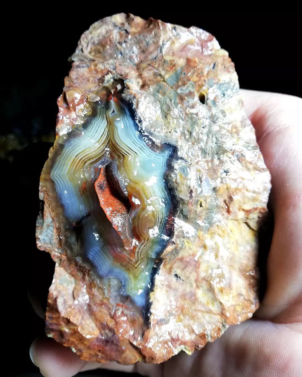 🚨VEJA: Essa é uma pedra ágata, natural do norte de Ancara, na Turquia.