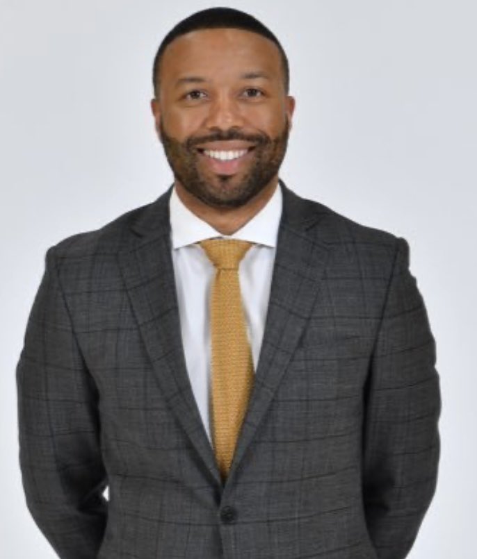 A name who will be a HC very soon

<a href="/kotiekimble/">Kotie Kimble</a> of <a href="/CanesHoops/">Canes Men’s Basketball</a>

A huge factor in the Final Four run a season ago &amp; his reputation continues to grow around the country as one of the top Assistants in the business

Assuming another great year at the U, he will be a hot name 🔥 🔥