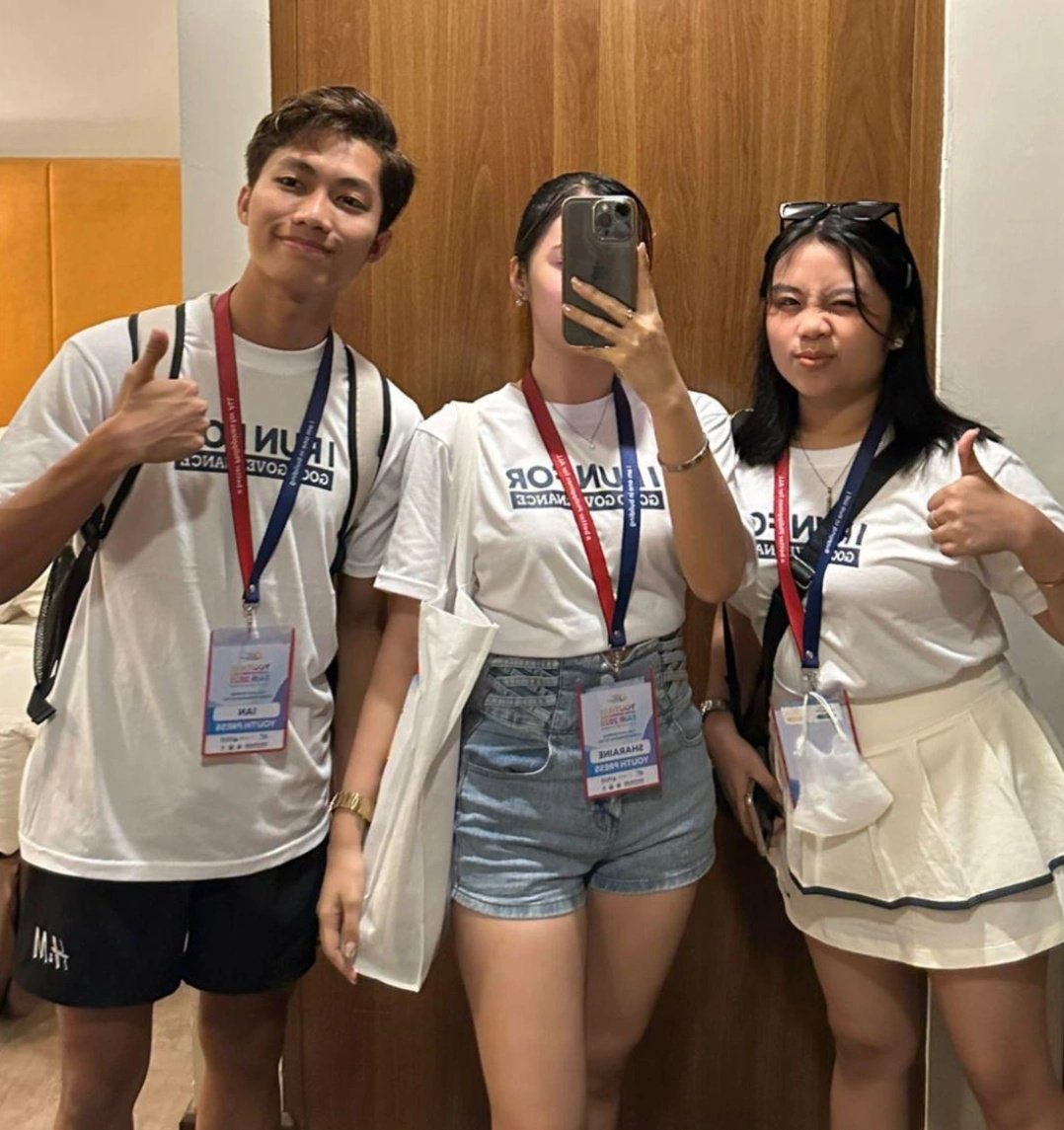 brianstorminggg's tweet photo. IT'S DAY 2 OF THE YOUTH IN GOOD GOVERNANCE FAIR!
First stop, #RunFor, an Advocacy Run at Iloilo Esplanade, Skate Park to CASA Emperador.
Witness various organizations, students from universities, and individuals across the country run for their advocacies!
#YIGGF2023 https://t.co/sBXQ5hKSRM