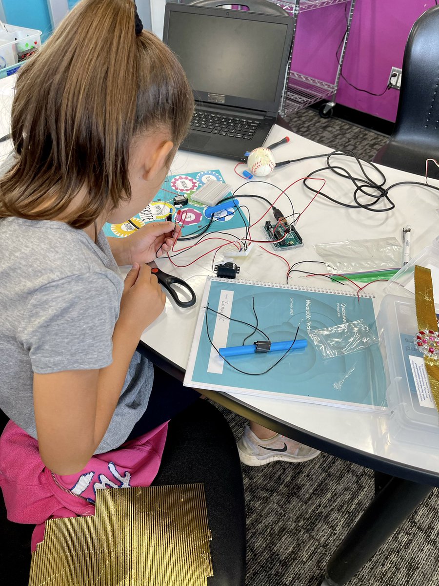 Porterville_FRL's tweet photo. A look into the “Wearable Tech” camp inventions coming together for Friday’s showcase with parents and families! 
@qualcomm @qualcommforgood #thinkabitlab @pathwayspusd https://t.co/LpcGHVoTwl