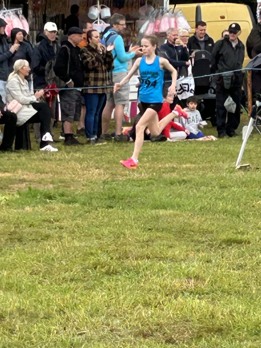 A wet start to the day at Glamis Castle, however the sun eventually did come out! Three placings and a McDonald’s on the way home - result! #highlandgames #glamiscastle #runninggirl