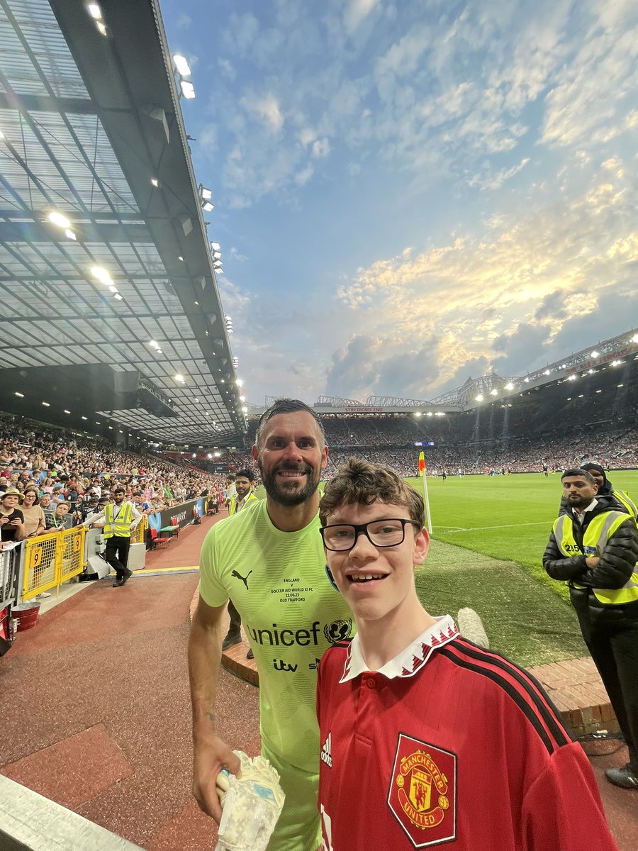 Great time at @socceraid my nephew loved meeting @BenFoster… what a nice guy! 🥰