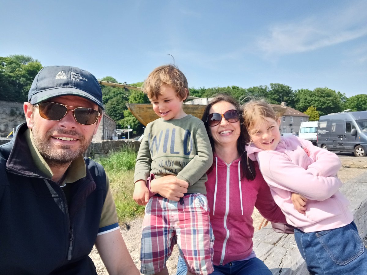 Kimkjaerside's tweet image. After we left Silverburn, as we found it, we had lunch in Leven. It was followed by coffee and ice cream in the quaint village of Dysart from the Harbour Master's cafe, what a gem! 🌞💙🏴󠁧󠁢󠁳󠁣󠁴󠁿 #LoveFife #LoveScotland