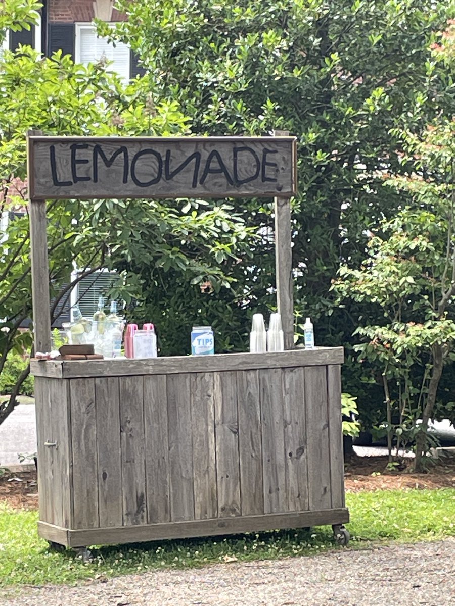 AlmaEnsemble's tweet photo. More scenes from around ⁦@PiedmontArts⁩ ! Come on down and join us. 2pm start time. https://t.co/Sz4U4CLZBu