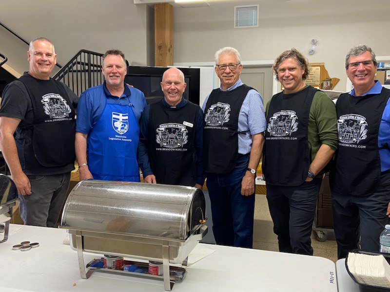 Cooper_crs's tweet photo. Got to hang out with some of my favorite people this morning and help with @ProvincialEx Breakfast! @LarryMaguireMP @Balcy2 @LenIsleifson @reghelwer @CityBrandon #MayorJeff were all serving up pancakes and conversation!  @HeritageCoopLtd #LocalFair #community https://t.co/zGLNDglSFQ