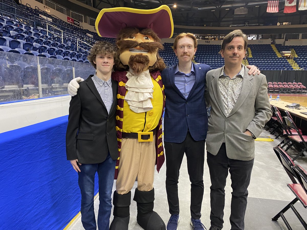 jimjamjuggles's tweet photo. Colby, @NickConway_ &amp; @JamesPiercey11 next level broadcasting. The ability of the @nfldrogues broadcast team to make @TBLproleague basketball interesting to new fans but also engaging for die hands is unbelievable. 

Surely deserving of a @NLChocolateCo FOTG Basketball imo. 👀 https://t.co/AlOL4QvdWp