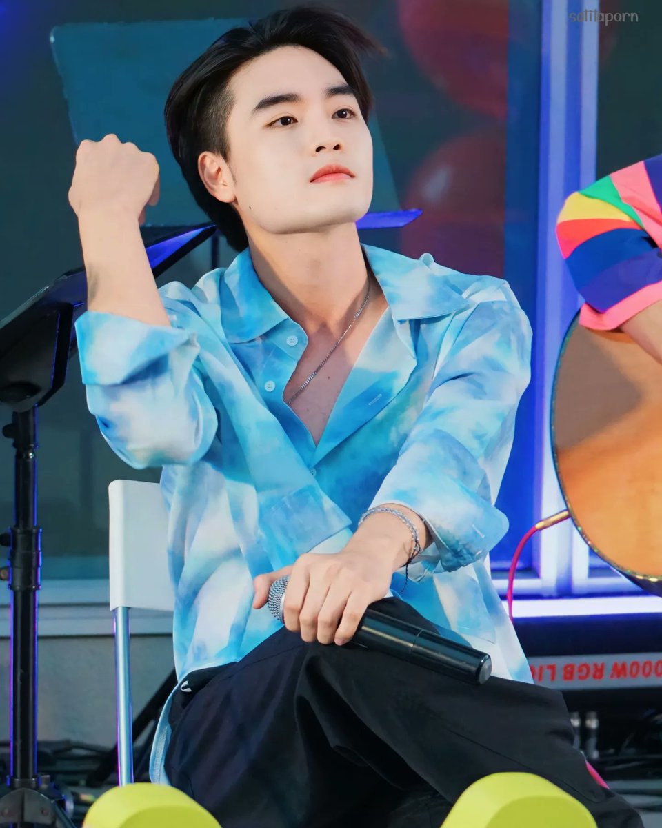 satitaporn1's tweet photo. แค่เสยผมทำไมต้องทำเข้มขนาดนี้ก๊อนนนน 
#เลบอกไม่หวาน 
#ConnectingPride
#ConnectingDiversity
#samyanmitrtown https://t.co/1B7BHoodqn