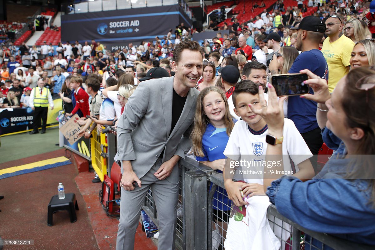 HiddlesArmy's tweet image. #TomHiddleston 
#SoccerAid 
June 11, 2023
Credit on the image.
More here: gettyimages.ca/photos/tom-hid…