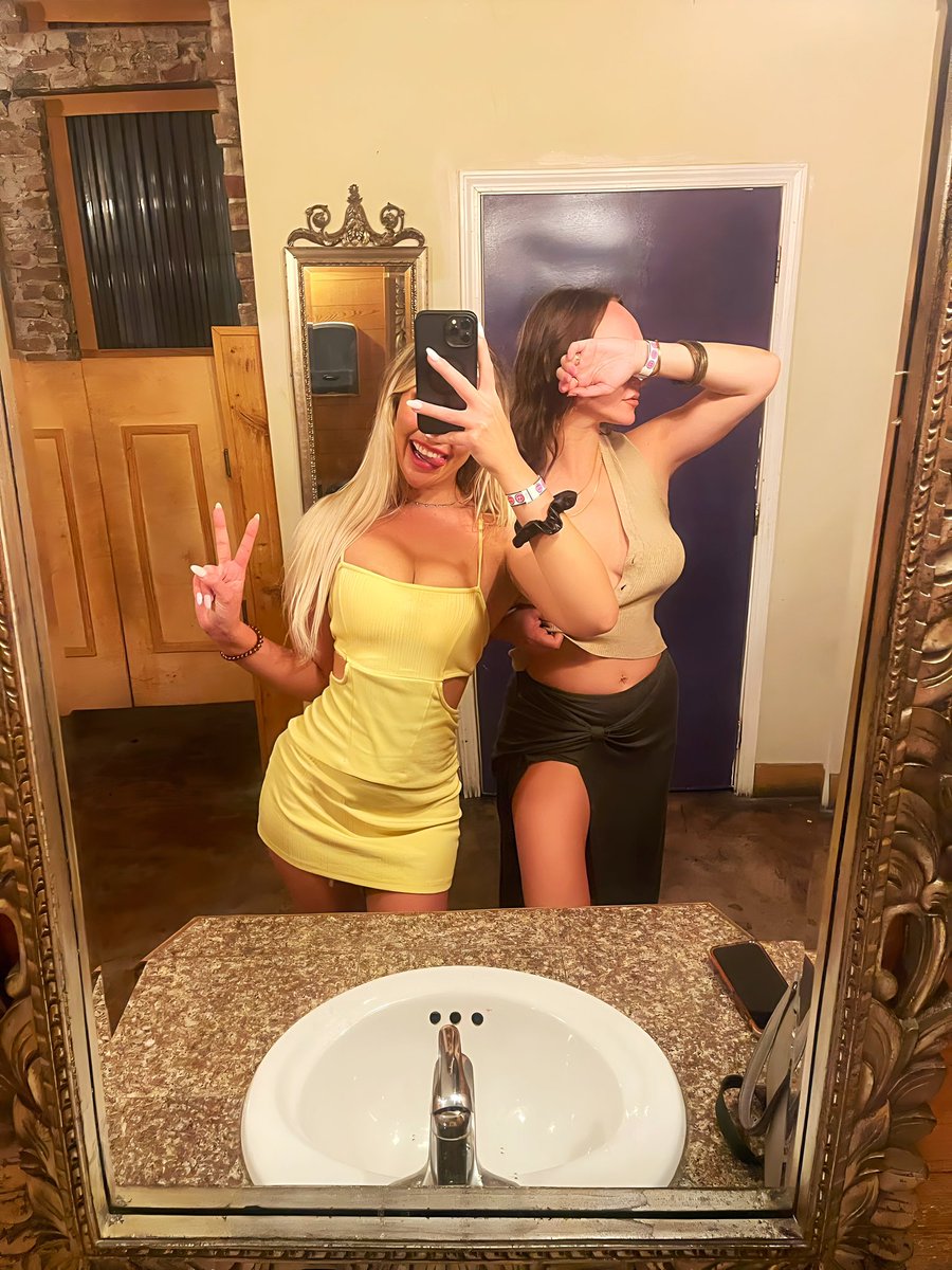 Lexianne Hills | OnlyFans on Twitter: "heyy @NurseNoFace 💕🤩"