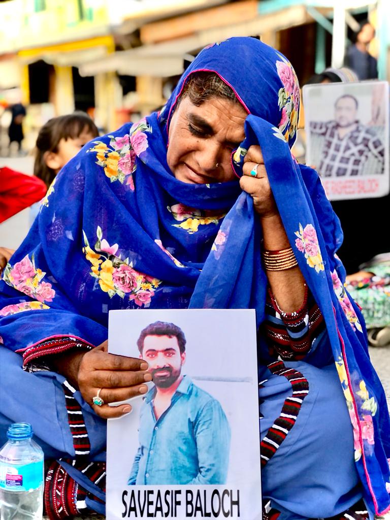 JaveriaPanah's tweet photo. دا اسٹ نا ویل اف، اسہ لُمہ اس شوگیر خلنگ و ودار کننگ اف، بیرہ اسہ لُمہ ئسے نا چنا بیگواہ اف، بلکن دا تیوہ غا راج ئنا ویل ءِ و دا خاخر (زوراکی نا بیگواہی) نا گواچی بیرہ اسہ خاہوت اس متنے بلکن تیوہ غا بلوچستان دا ویل ئنا گواچی ءِ۔ اشتماعی ویل اشتماعی و ترند ءُ توار اسیٹ ایسر مریک۔ https://t.co/yUep8Mv2tT