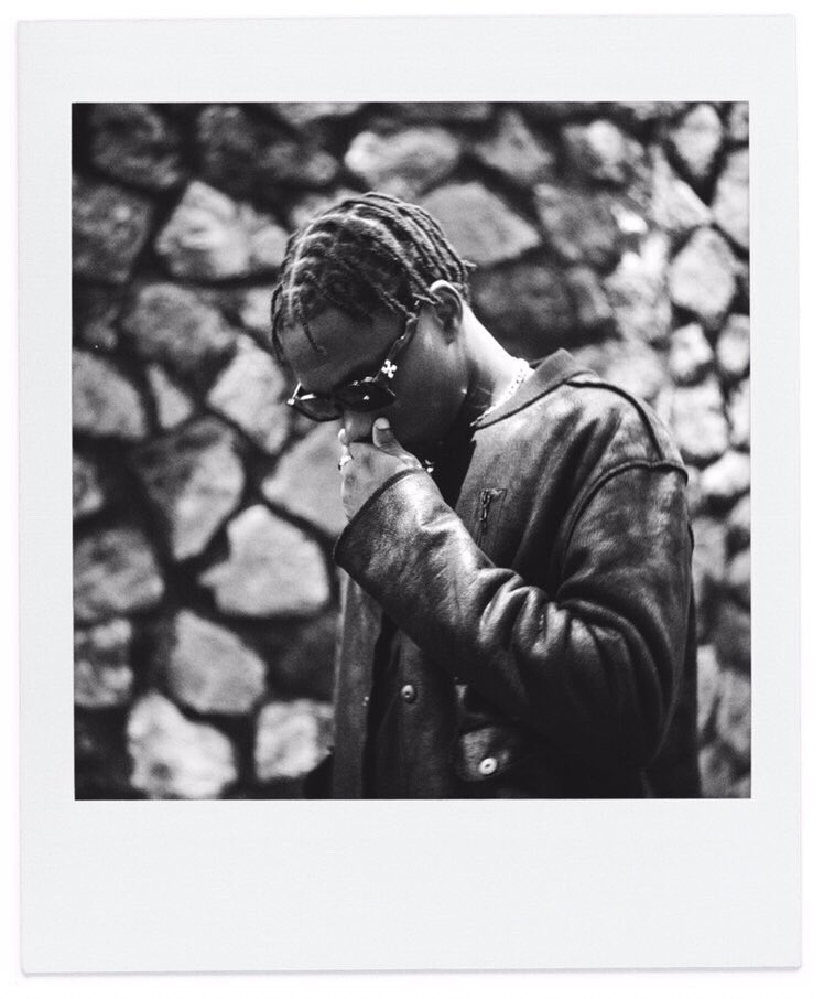 ON THE MOVE LIKE ADIOS 🌪️🌪️🌪️

open.spotify.com/track/2zmxnEUp…