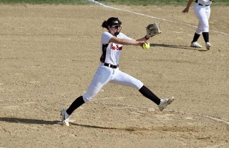 cne999's tweet photo. BACK to BACK!!!!!
I want to Congratulate Incoming CADETS
COURTNEY THOMAS  ( C  - 3 run Home run)  &amp; MADISON DECOTA
(  P - 6 K's  and 2-4 at the plate)
for winning BACK to BACK  NH  D2 Softball Championships!!!
Going to be great additions to the program https://t.co/vnql5MNQrQ