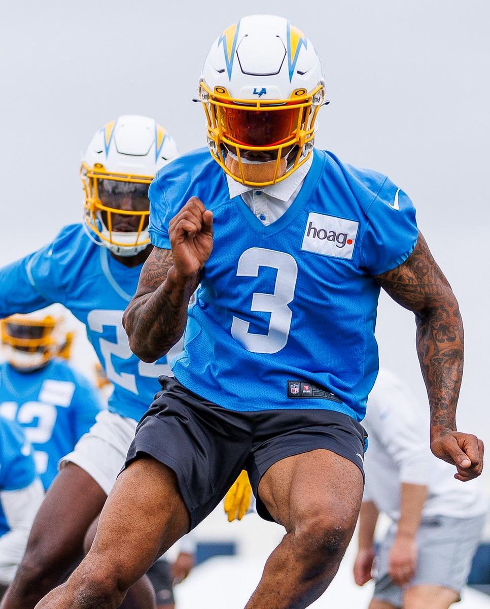 blitzfits's tweet image. When you got practice after church 😂

cc: @DerwinJames (via @chargers)