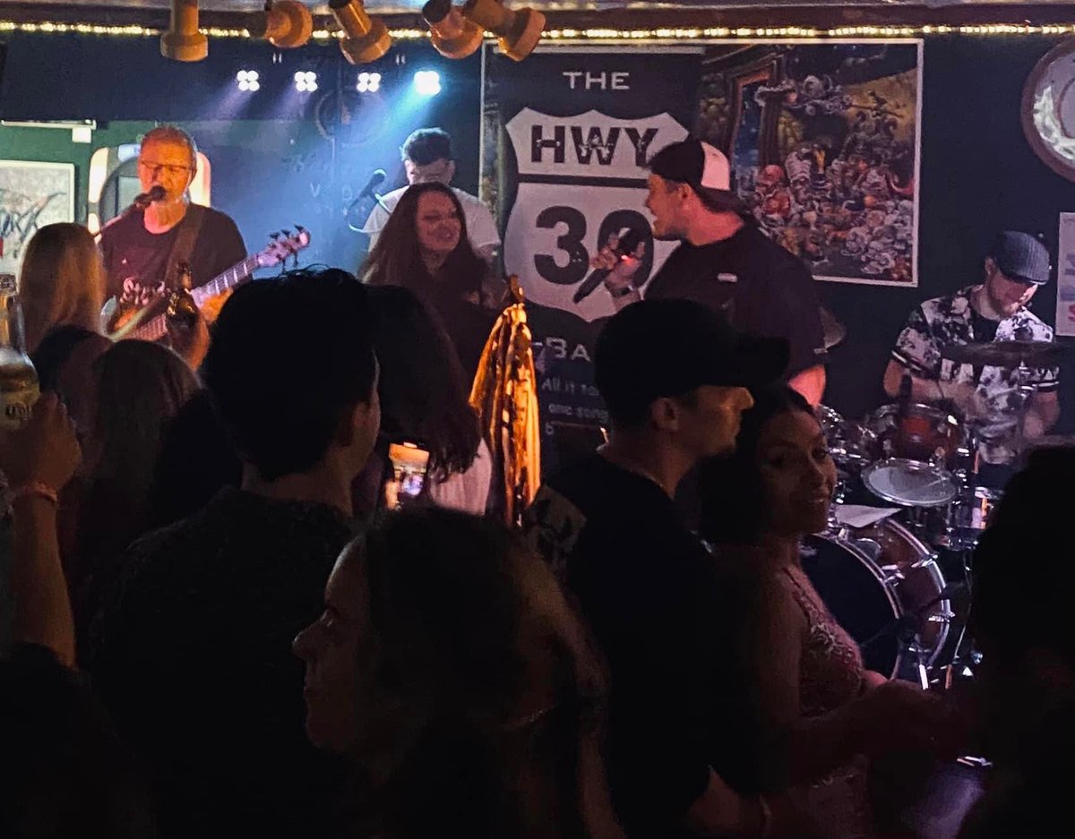 “WOW” what an amazing night at @thefrogtavern ! It’s not every day you get an American Idol on stage with you!!! Thank you Realzachariahsmith for rockin out with @hwy_30_band . We are looking forward to opening up for you at the Wabash County Fair July 17th!