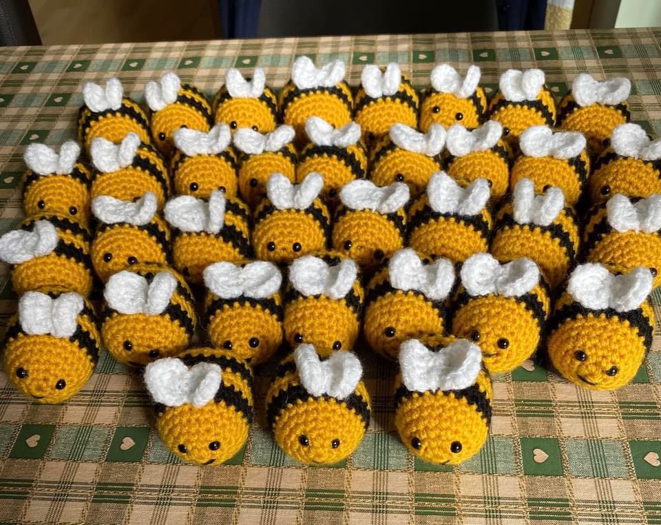 She’s done it again! Thank you mum 🐝 such a cute idea for my class’ end of year keepsake to remember their first year of school #keepsake #eyfs #earlyyears #firstyearofschool