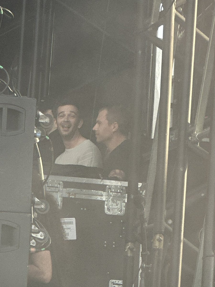 w1nter1ng's tweet image. GUYSSSS