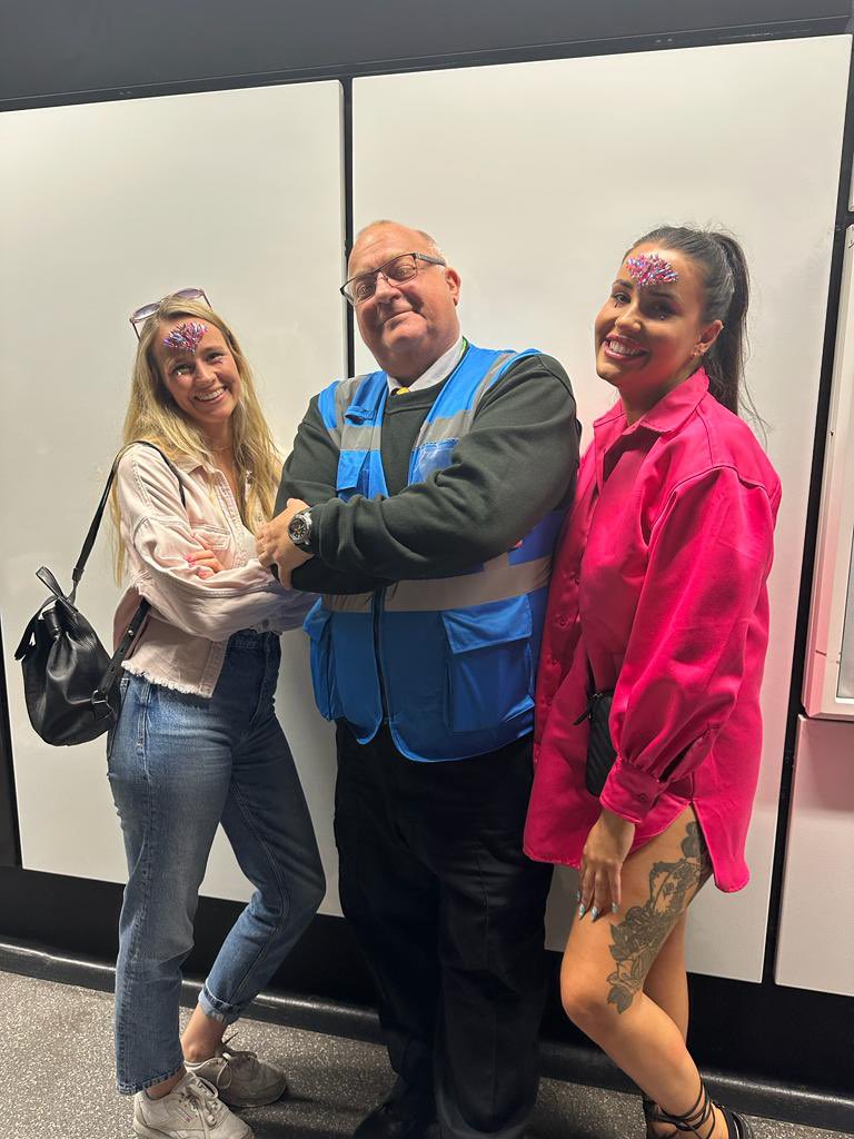 My_Metro's tweet photo. 📸 Counting down to the @Pink concert @StadiumOfLight 🤟🥳🙌🎵 https://t.co/5bTSTxhT4k
