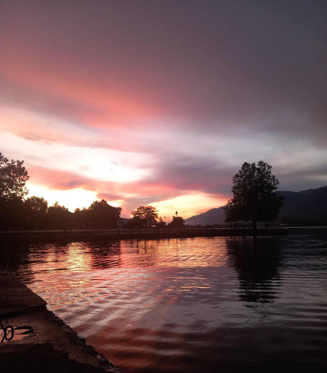 OTemPoRaOmOreS7's tweet photo. Νo filter
#Ioannina https://t.co/WZdb7IWYDj