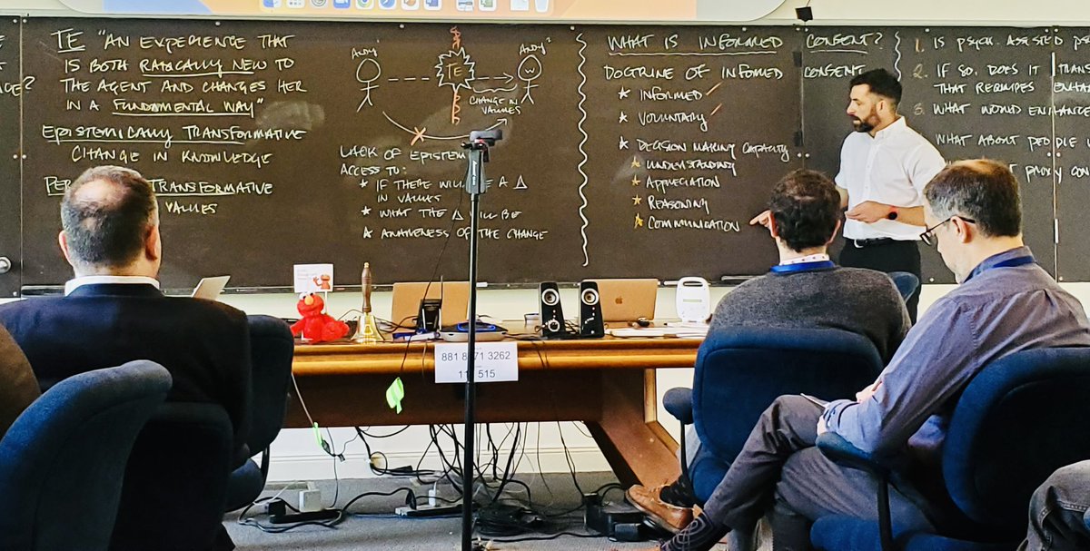 Chalk talk on psychedelic ethics at @cshlbanbury 🤙🍄