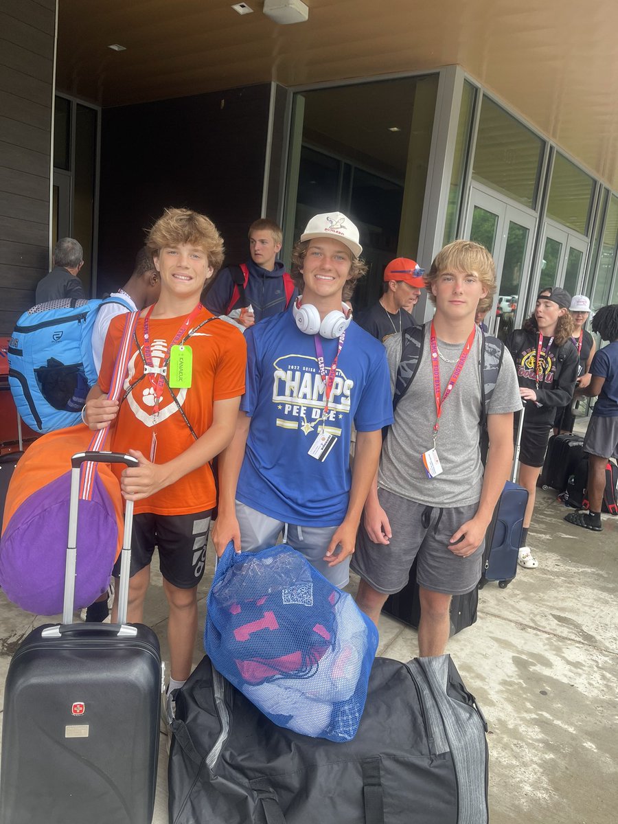 Ryansmall2026's tweet photo. Had an Awesome time @ClemsonFB camp this weekend!! More pics to follow….. Oh and again Happy BDay @Coach_Grisham from the Pee Dee Acadamy Family 🦅 WE>ME @PeeDeeFootball @PDAIronEagles @PDAGoldenEagles @MilesWiggins03 @LucasFreeman55 https://t.co/Wqm4UMl6Ve