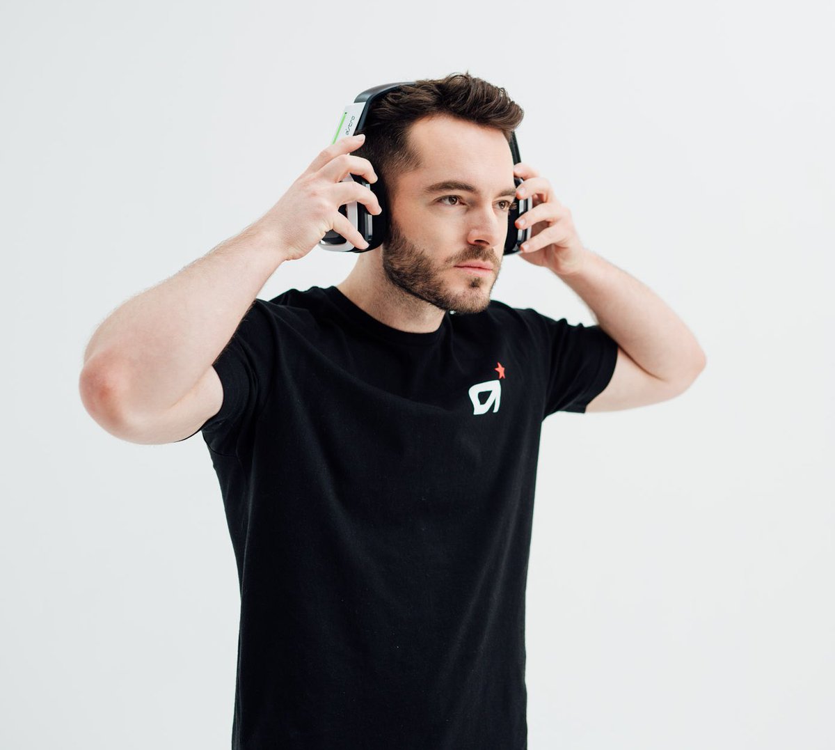 Hello yes if you would like to put on some @ASTROGaming A20's like I'm doing here, they are on sale for the next week which is pretty cool :D amzn.to/3J6gvXJ #LogitechGPartner