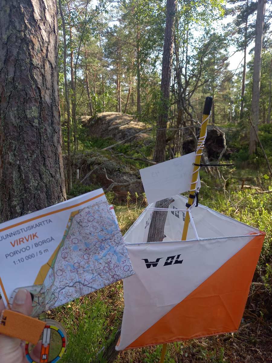 TeamSOSE's tweet photo. Team SOSE on valmistautunut Porvoo-Jukolaan kevään mittaan kuntorasteilla ja nyt viime viikkojen aikana myös Jukolan viestin harjoitusmaatoissa. Taidetaan olla valmiita koitokseen! #suuntaetelään #jukolanviesti https://t.co/uhykn52lgG