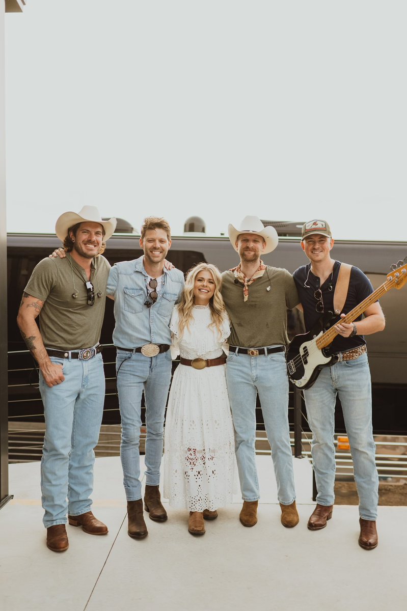 Anne Wilson on Twitter "So many God thing moments Friday night at 