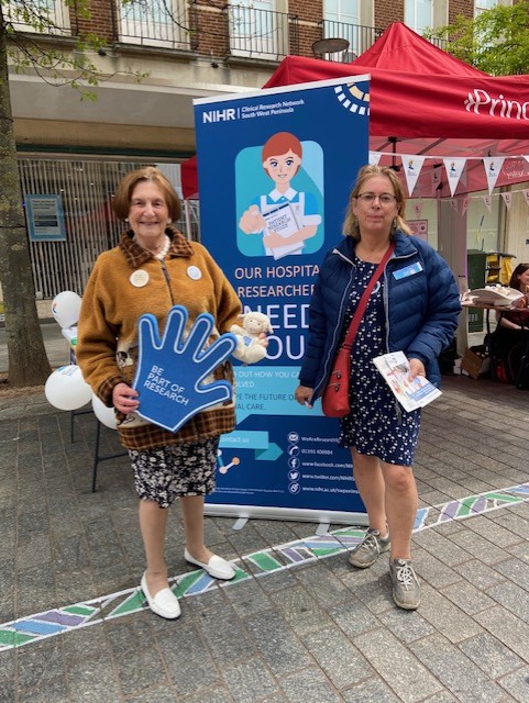 SWCommercialRG's tweet photo. It's #VolunteersWeek and we are recognising our amazing volunteers who make #research happen! Thank you for all that you do! Interested in volunteering? #BePartOfResearch and find out more: https://t.co/32INBH4Yzo https://t.co/6tqsC8oDQR