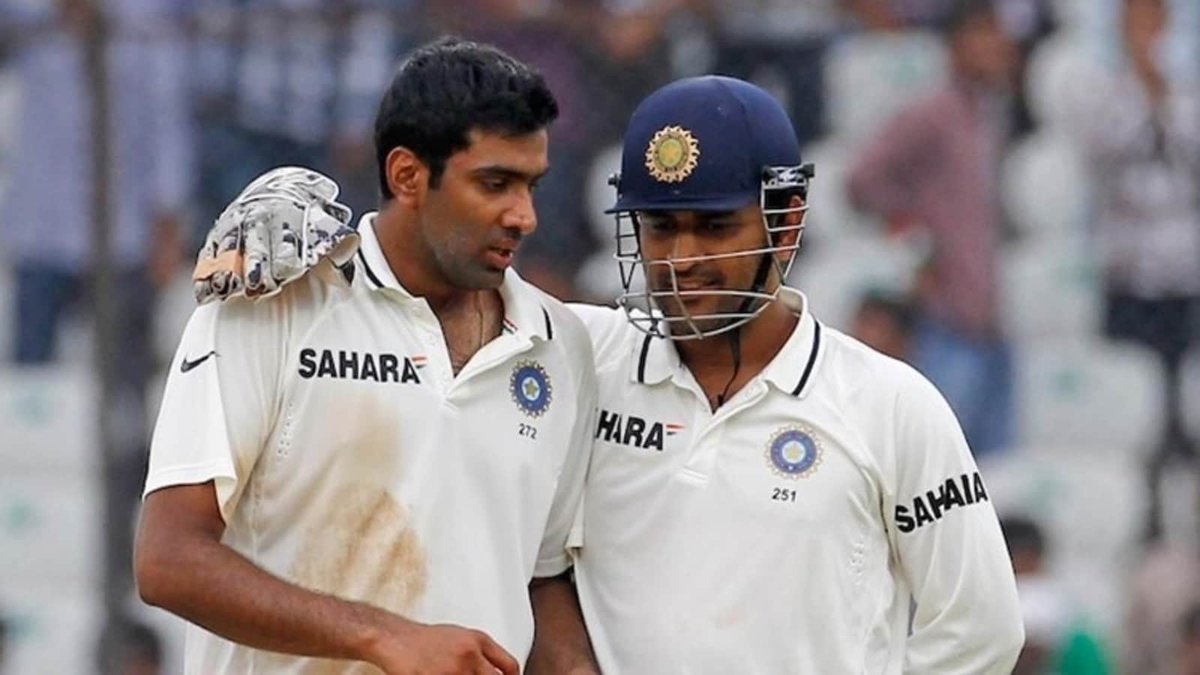 Mahiyank_78's tweet photo. Dhoni kicked out Harbhajan Singh and gave chance to Ravi Chandran Ashwin ( later he bacame the Greatest  Indian spinner)  is the greatest decision ever made by Him . https://t.co/SoXeZc5cGe