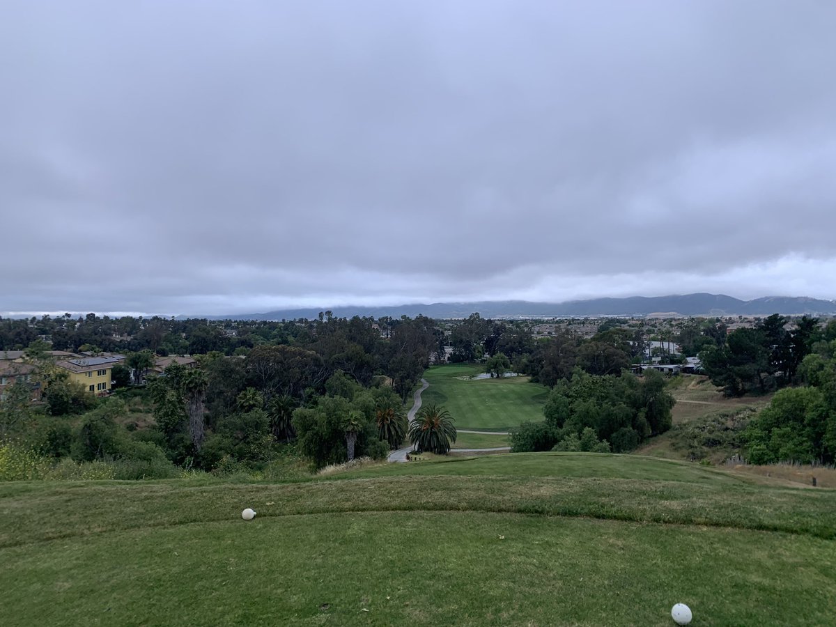 LoInTheIE's tweet image. Being the first group out on a Sunday is amazing. 5:45AM tee time, let’s do this.