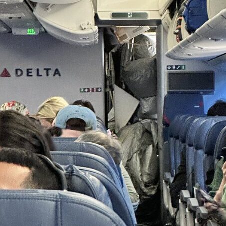 BoardingArea on Twitter: "Emergency Slide ‘Explodes’ Inside Delta Air