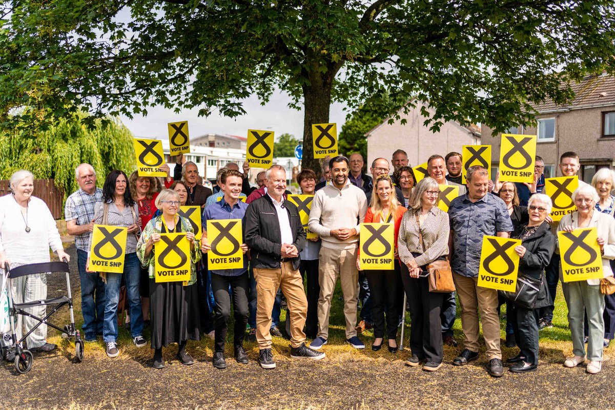 JimFairlieLogie's tweet photo. Fantastic canvas session and Perthshire South CA meeting today with @HumzaYousaf @PeteWishart @CllrJohnRebbeck @MrJohnNicolson @ianmassie1. The team are ready to take the fight to Tory and Labour for Election 24 with independence being our nos 1 priority 🏴󠁧󠁢󠁳󠁣󠁴󠁿 https://t.co/HnhQCOtYt8
