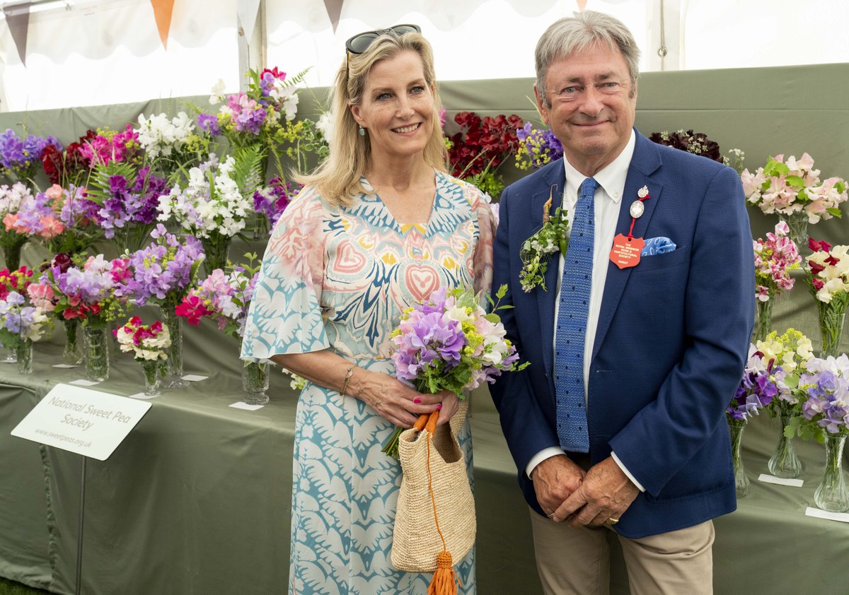 Flower power: Sophie, Duchess of Edinburgh, looked radiant at the Royal Windsor Flower Show, where the royal mom of two met up with fellow garden enthusiast (and British TV veteran) Allan Titchmarsh 🌸 💐 🌷