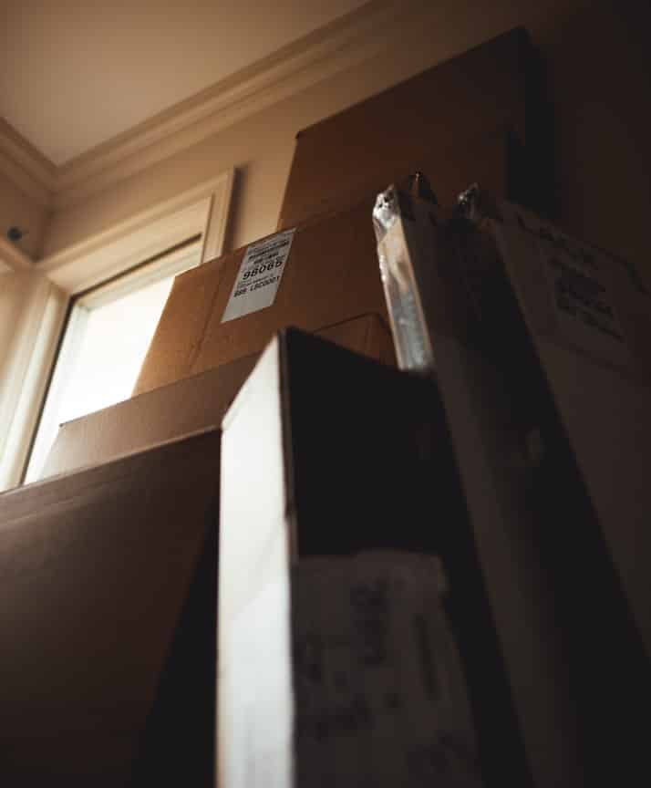 Pack your breakable items in study cardboard boxes to help prevent damage. #packing #movinghouse  cpix.me/a/171412050  #BrinksRealEstate brinksrealestate.com