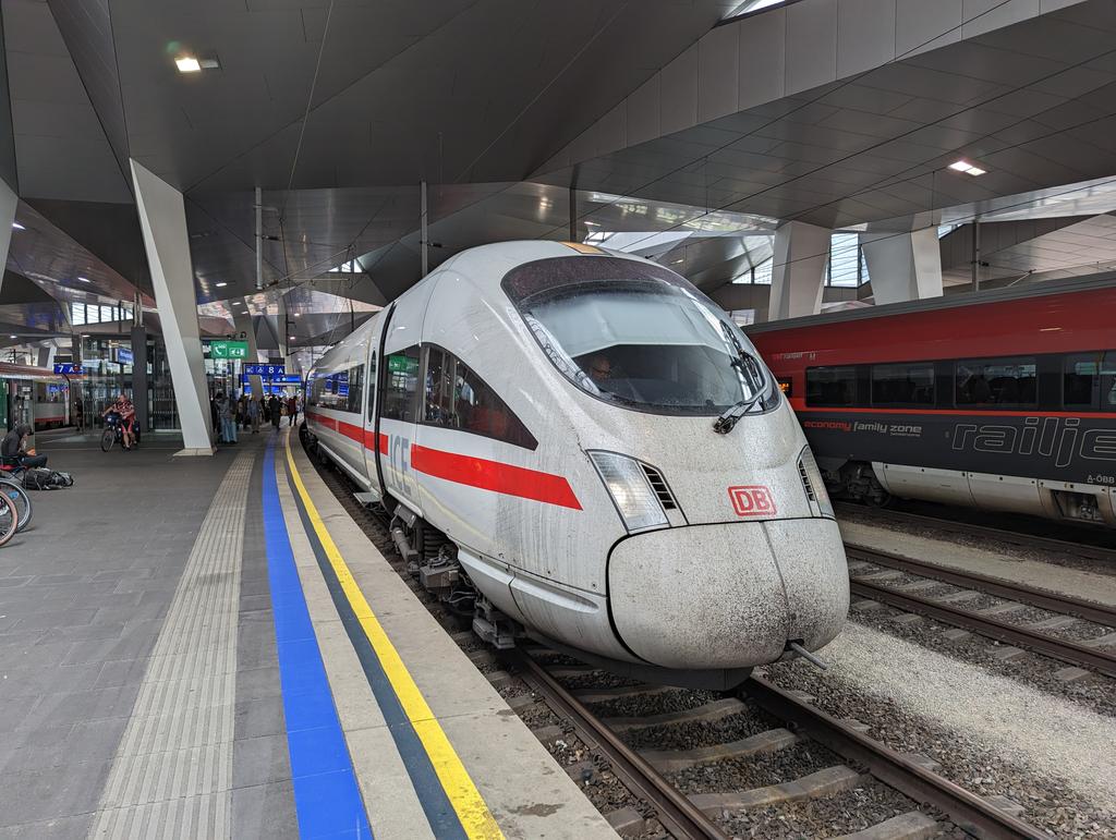 richardavsmith's tweet image. Oh, Vienna.

It means nothing to me.

That's a lie. I really like Vienna. But I need to be in Belgium tonight.

So I've got a train to catch.

Less Ultravox, more ICE-T.

#Tatras