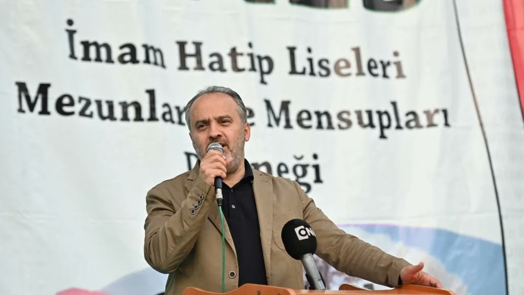 Alinur Aktaş