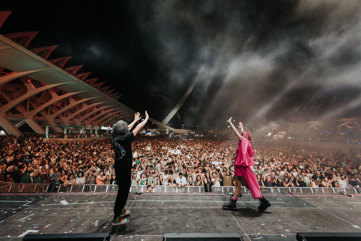 Son tiempos de luz y de amor y así lo sentimos.. gracias <a href="/lesartsfest/">Festival De Les Arts</a> 💕💕💕
📸: <a href="/RakeLodel/">Raquel López</a>