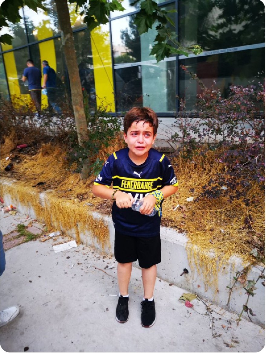 #Fenerbahçe'ye verilmiş bir ceza var sanki hiç bitmedi, bitmiyor.