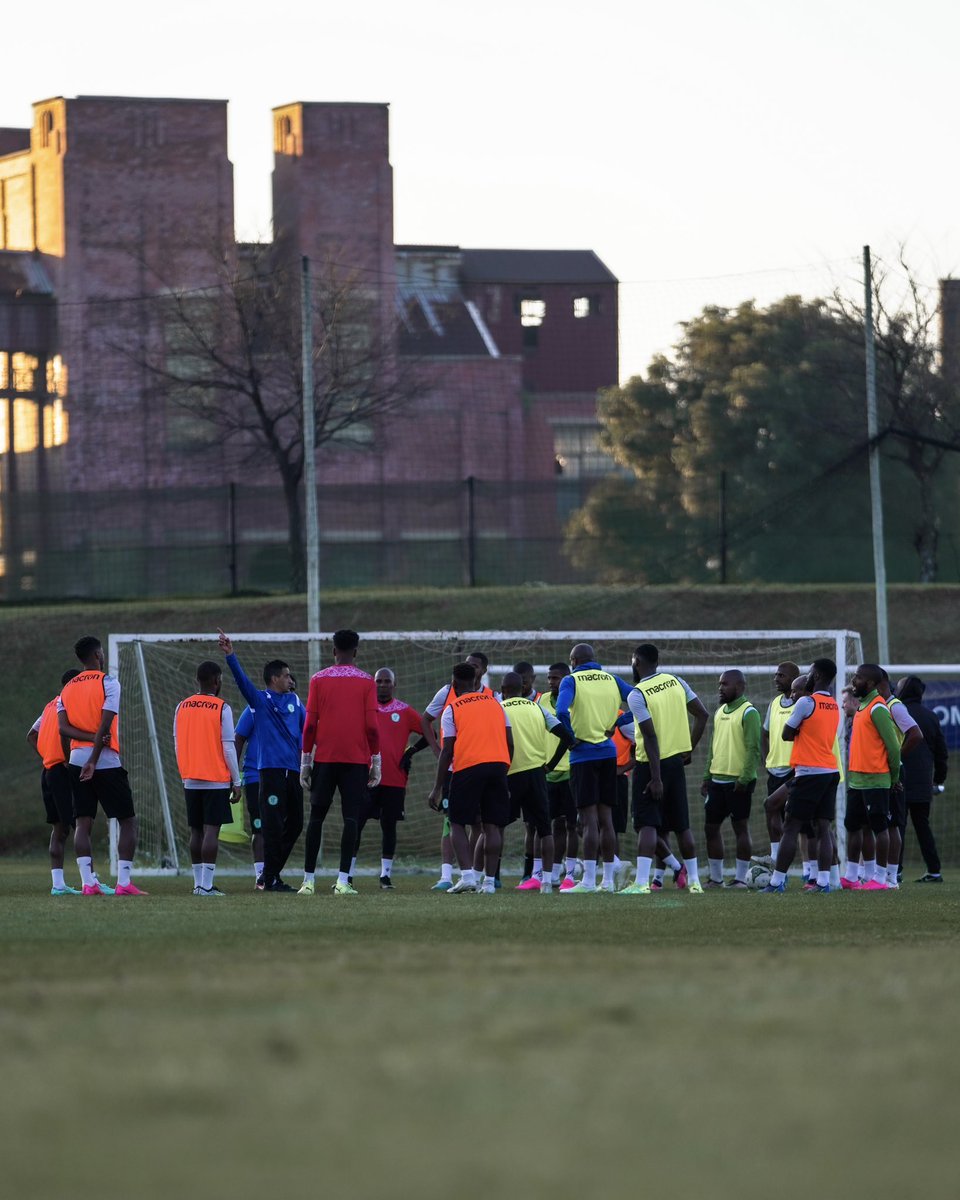#training Les coelacanthes, actuellement en Afrique du Sud, poursuivent leur préparation pour la confrontation contre le Lesotho le 17 juin. 
#comores🇰🇲 #CAN2023