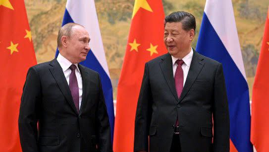 ❗️Chinese Premier Xi Jinping drops a shocking bombshell message for NATO*

⚡️“If China decides to help Russia, God will not help you. Almost the whole world helps Ukraine. 

⚡️If we see the threat of World War III, we will help the Russian Federation!